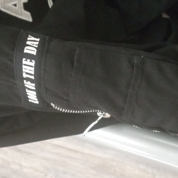 7. Modifier jacket - Picture 2 of 7